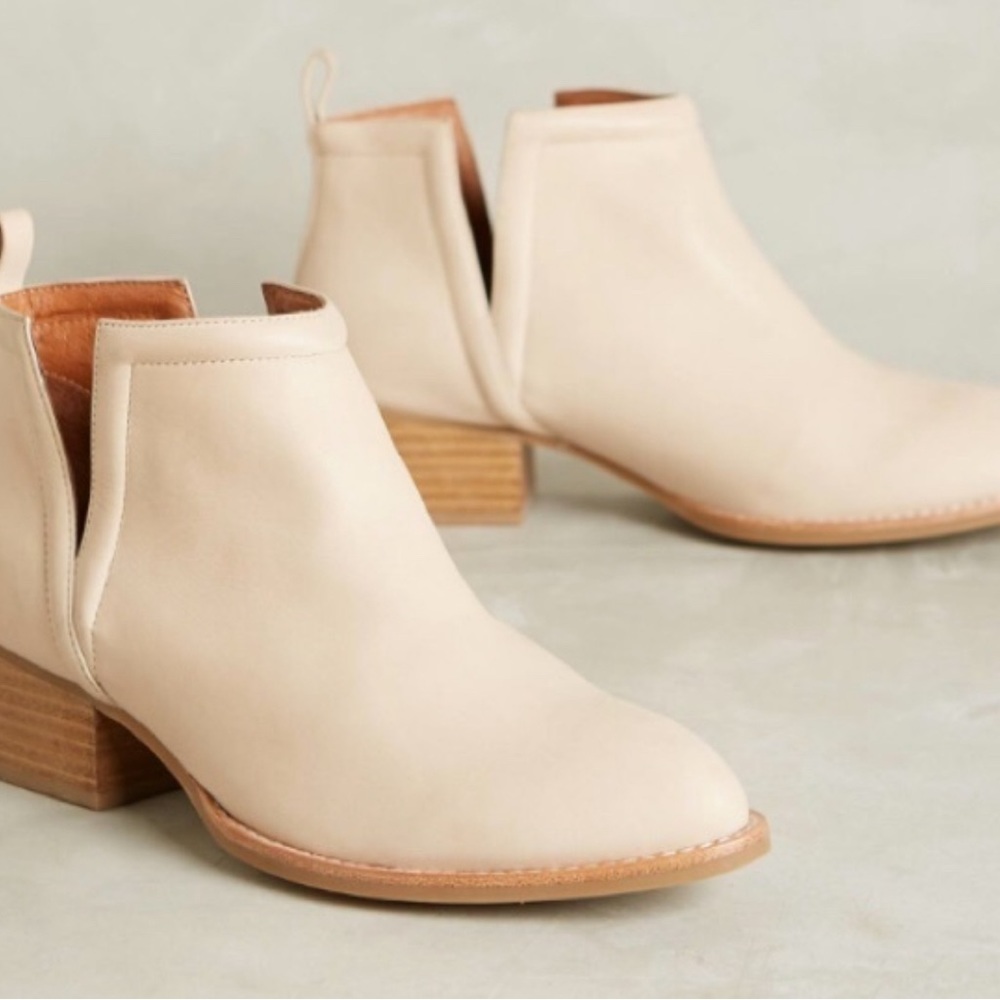 JEFFREY CAMPBELL Muskrat Cream Leather Ankle Bootie